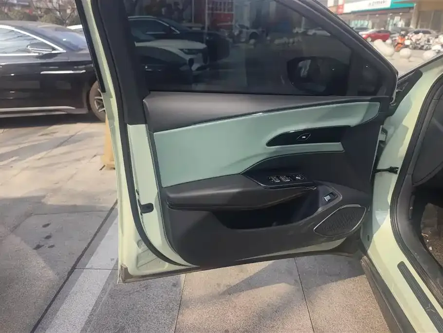 Hongqi EH7 2024 из CN, фото 9