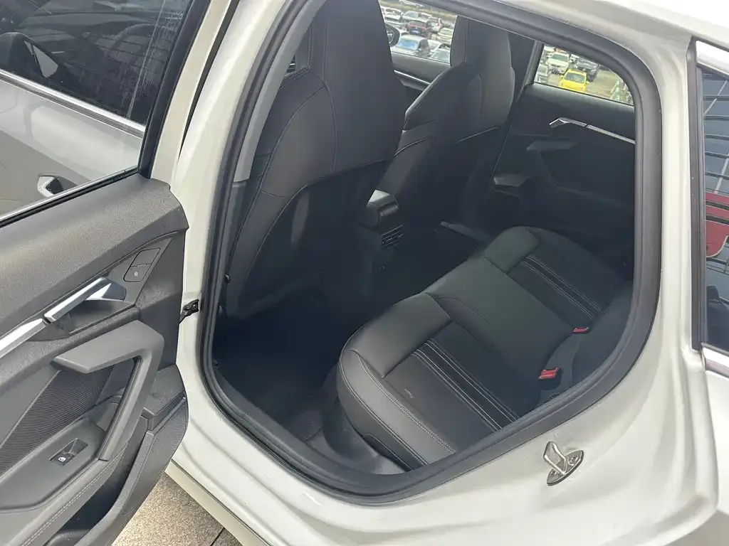 Audi A3 2021 из CN, фото 7