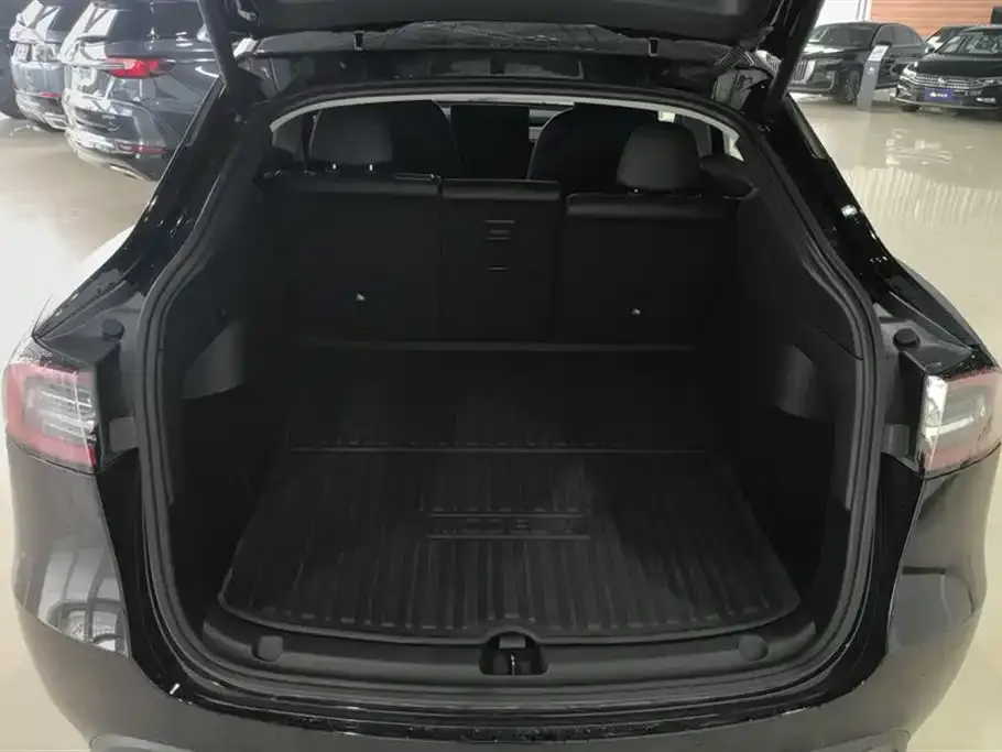Tesla Model Y 2022 из CN, фото 2