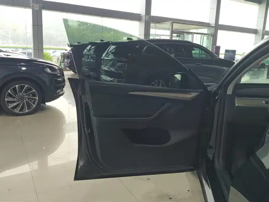 Tesla Model Y 2022 из CN, фото 8