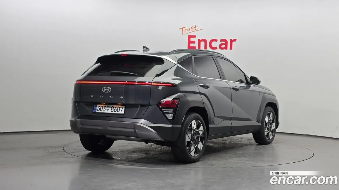 Hyundai Kona — фото 2