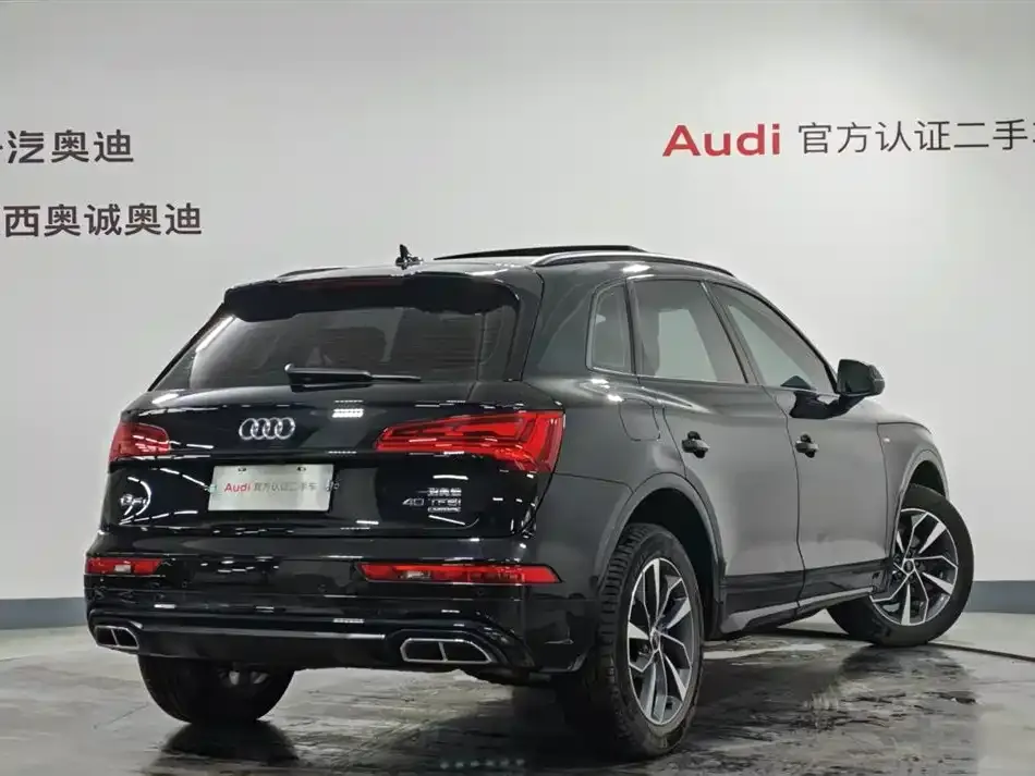 Audi Q5L — фото 6