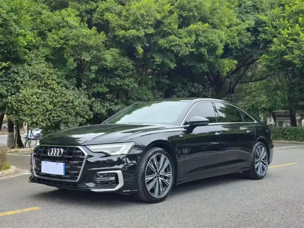 Audi A6L — фото 1