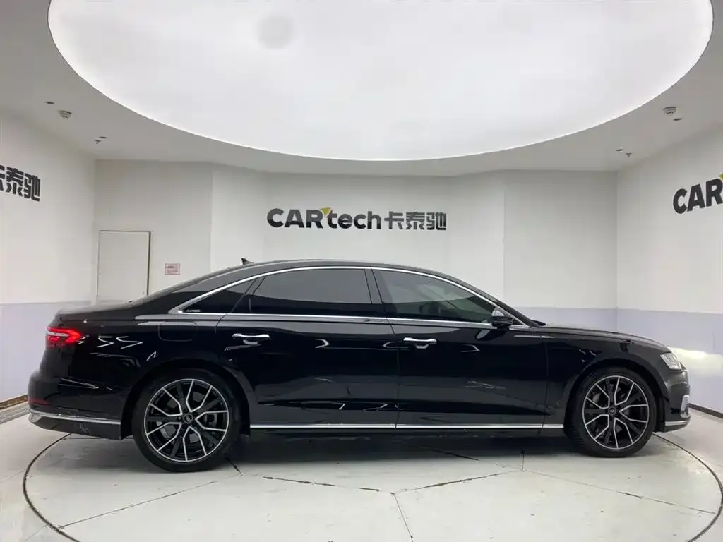 Audi A8 2022 из CN, фото 4