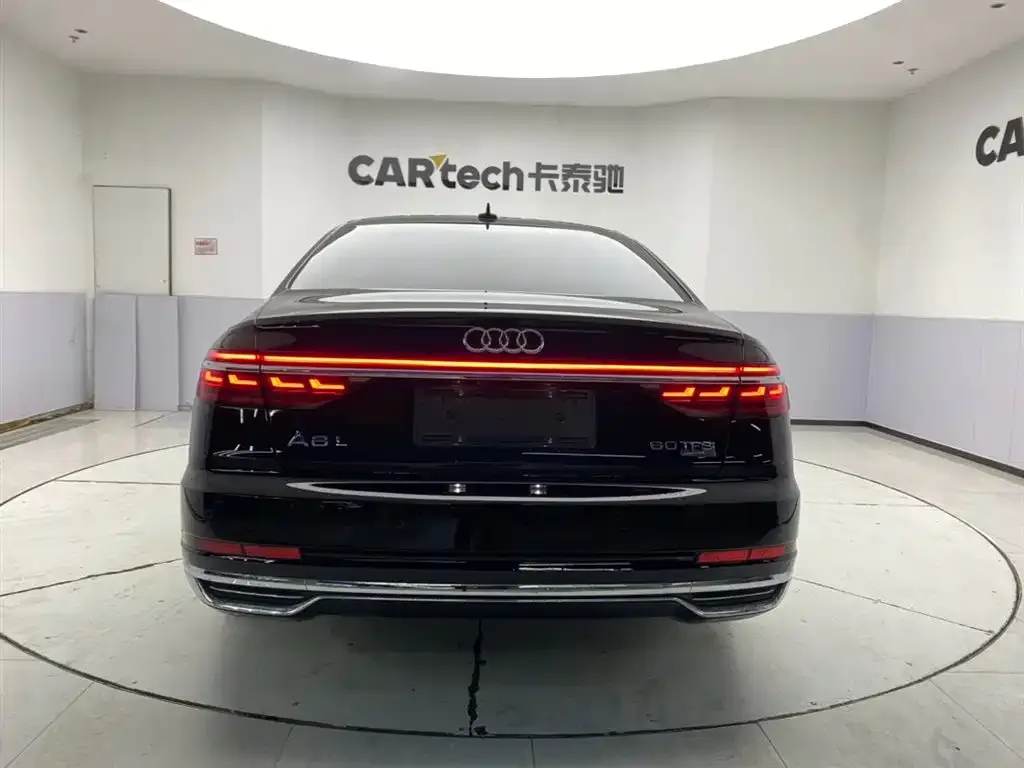 Audi A8 2022 из CN, фото 5