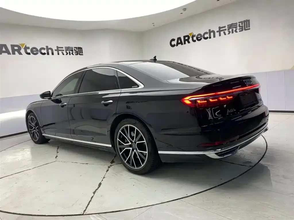Audi A8 2022 из CN, фото 6