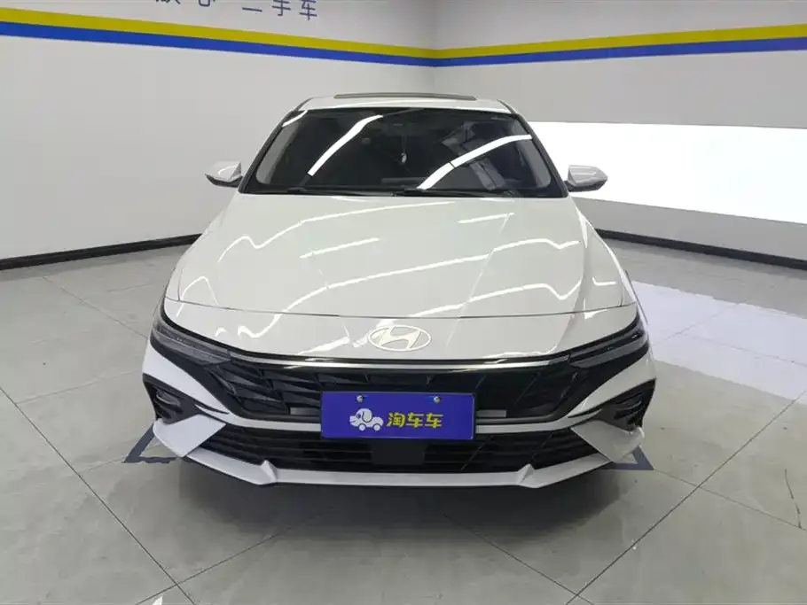 Hyundai Elantra — фото 6