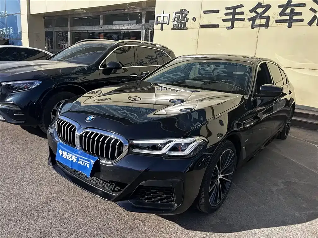 BMW 5 Series — фото 1