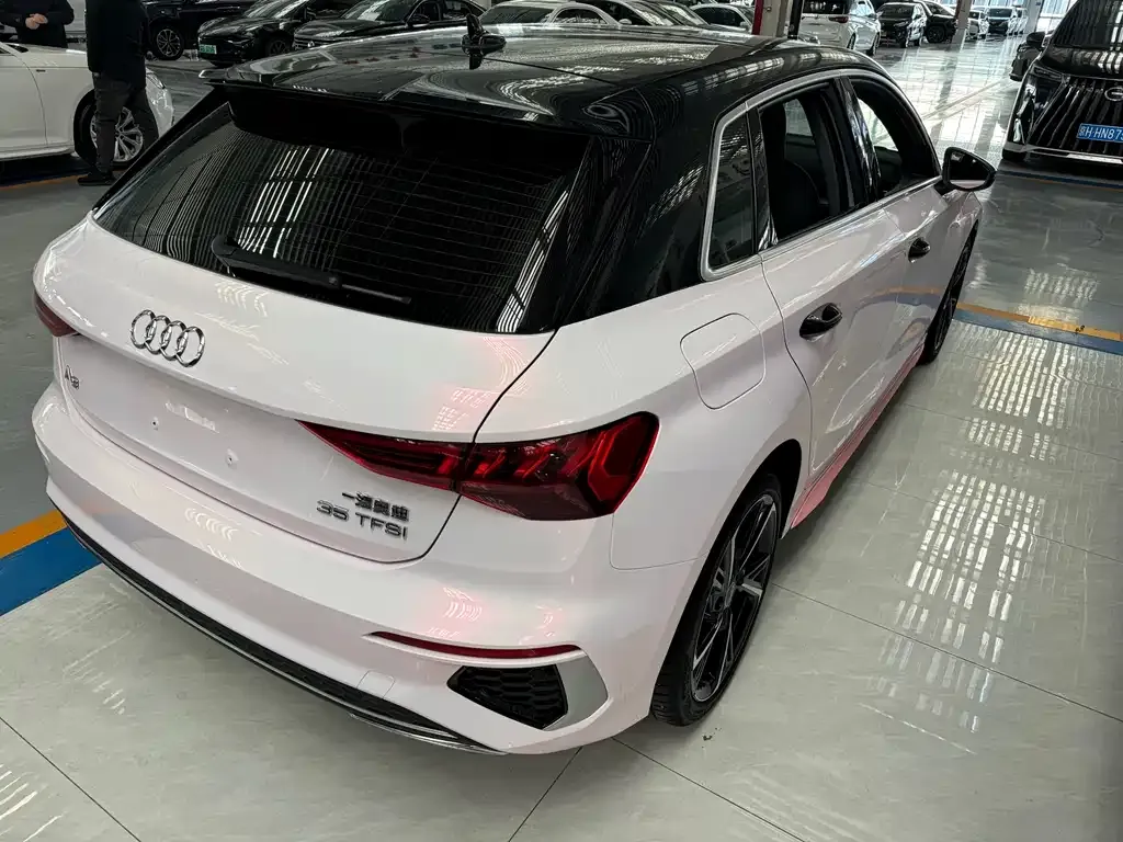Audi A3 2024 из CN, фото 5