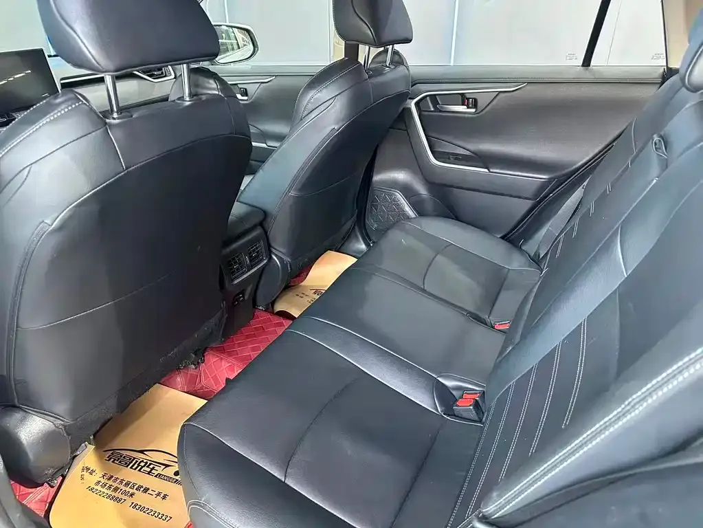 Toyota Wildlander 2022 из CN, фото 9