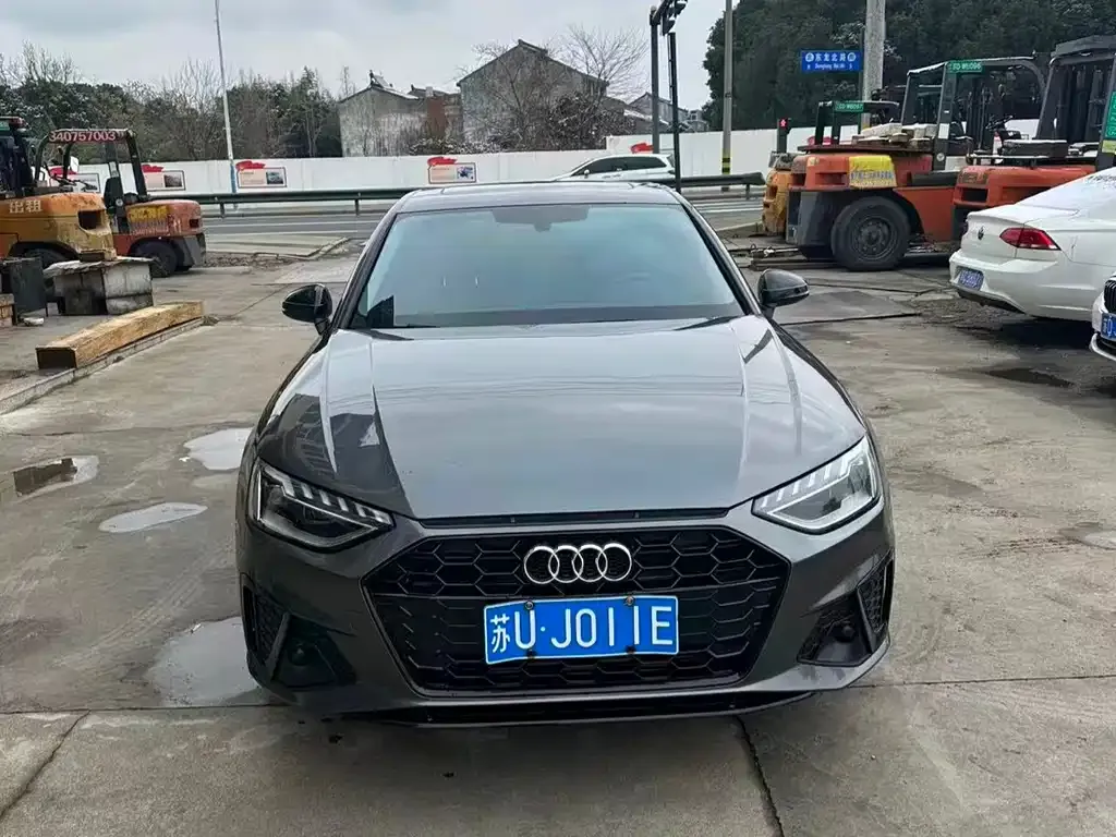 Audi A4L 2023 из CN, фото 3