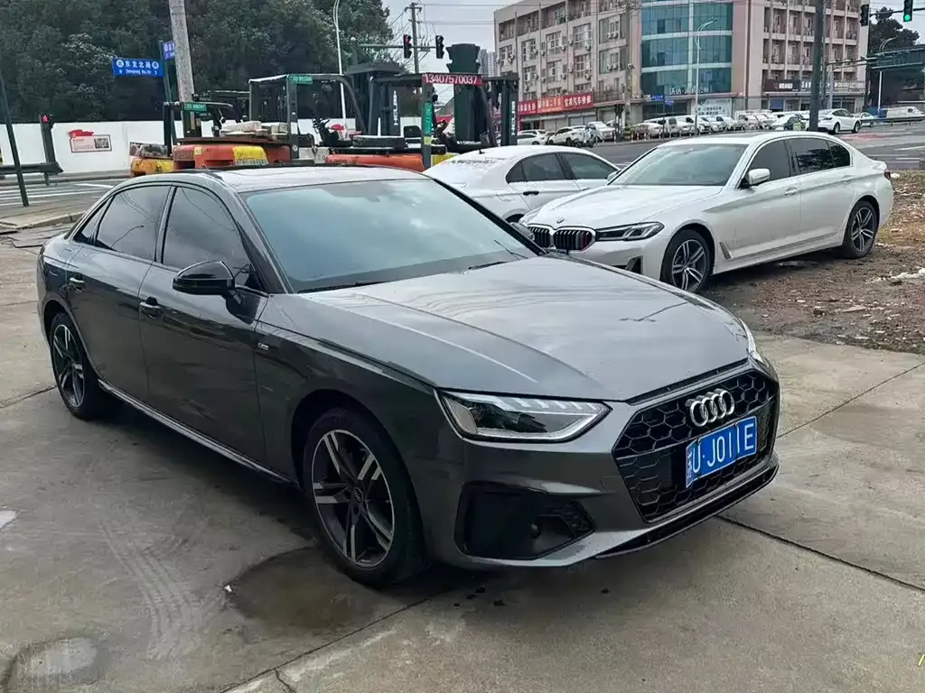Audi A4L 2023 из CN, фото 9