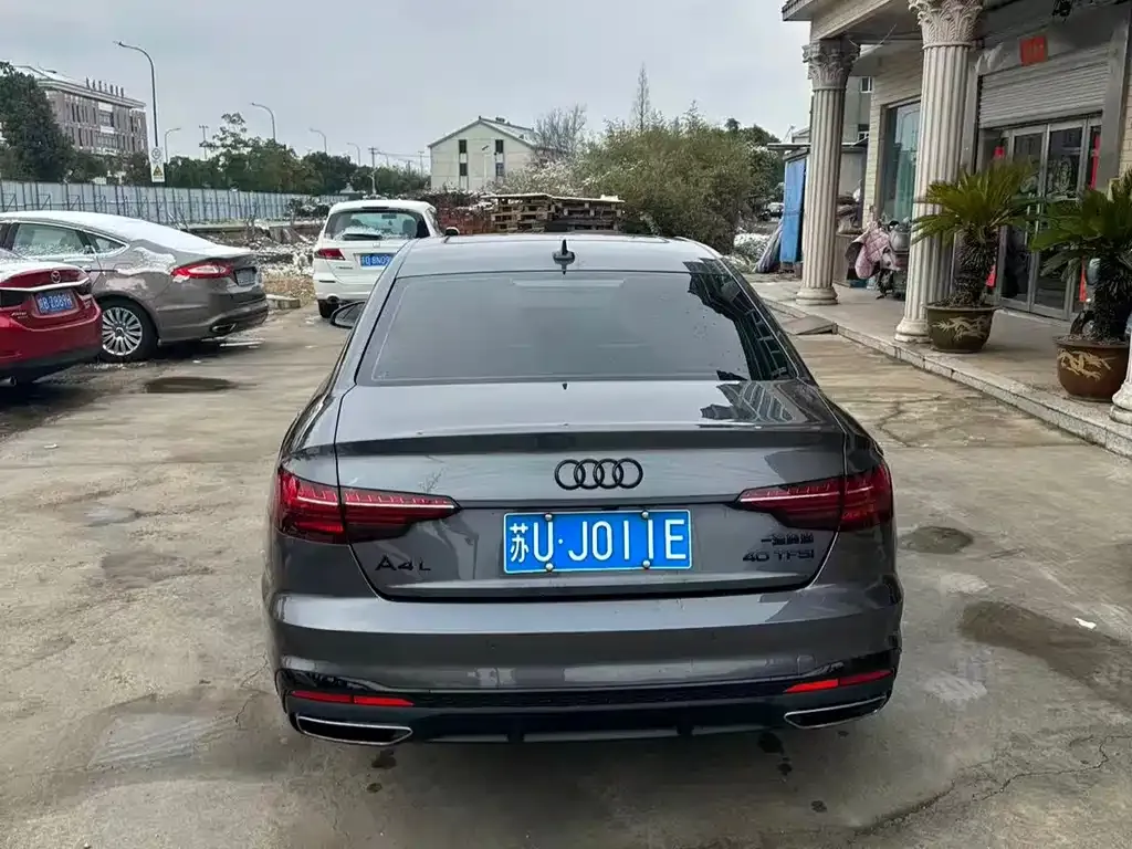 Audi A4L 2023 из CN, фото 6