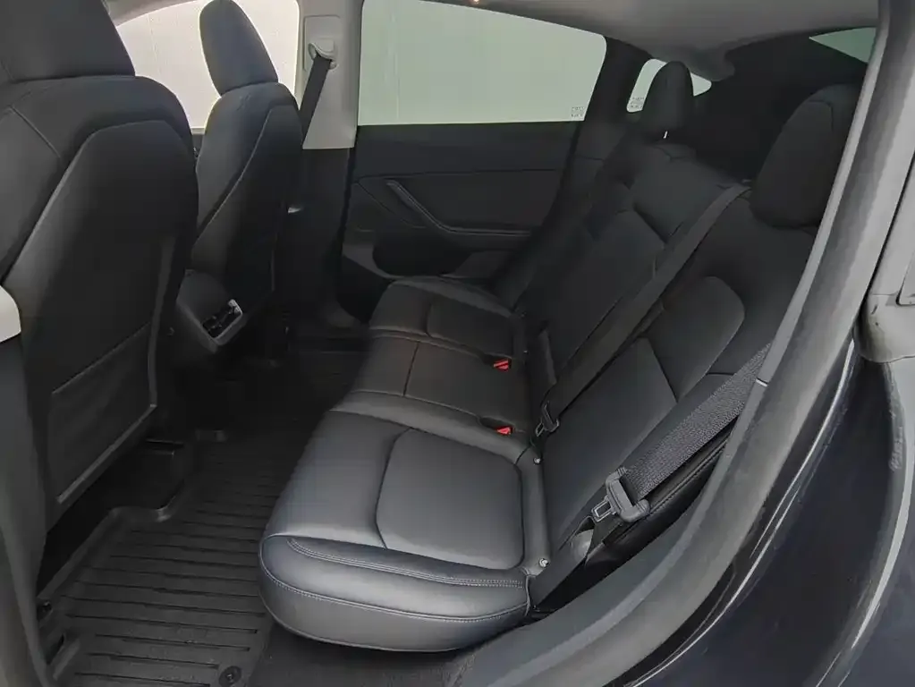 Tesla Model Y 2025 из CN, фото 6