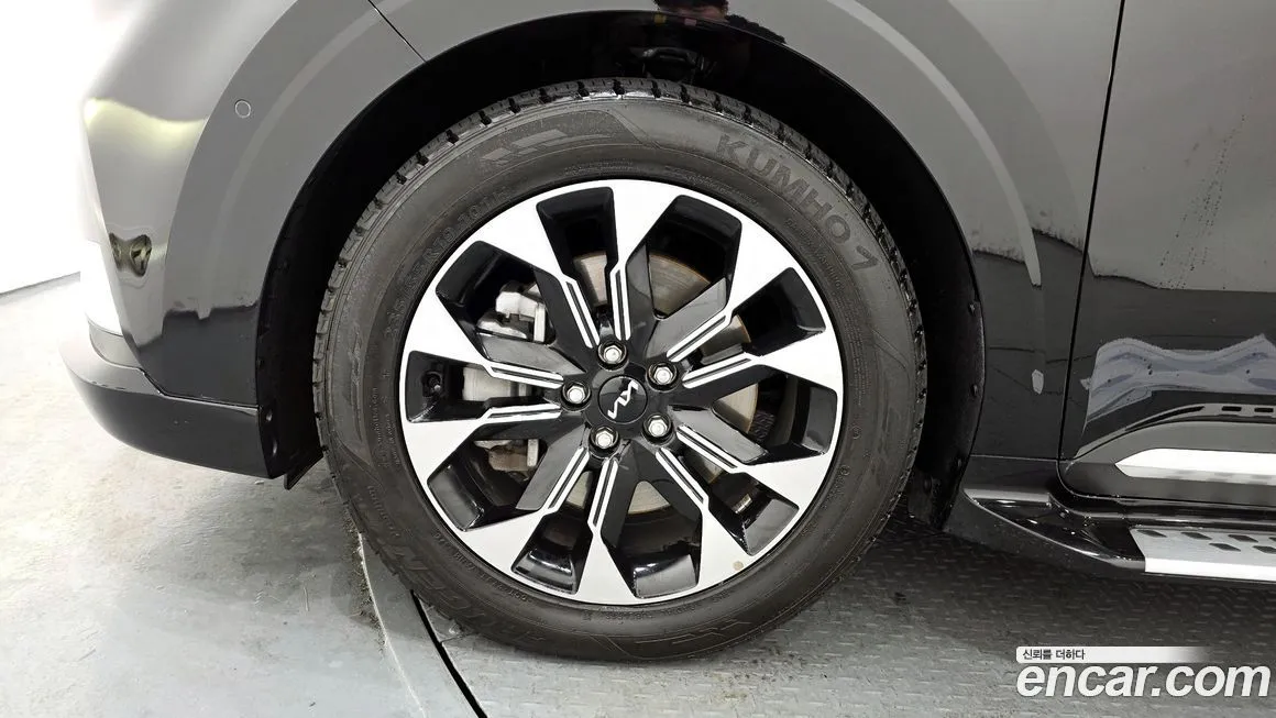 Kia Carnival — фото 10