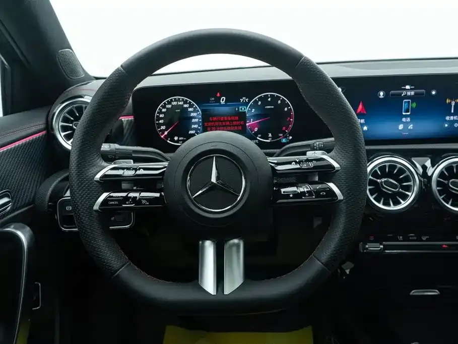Mercedes-Benz A-Class 2023 из CN, фото 3