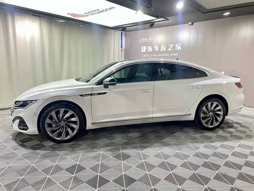 Volkswagen CC 2024 из CN, фото 9