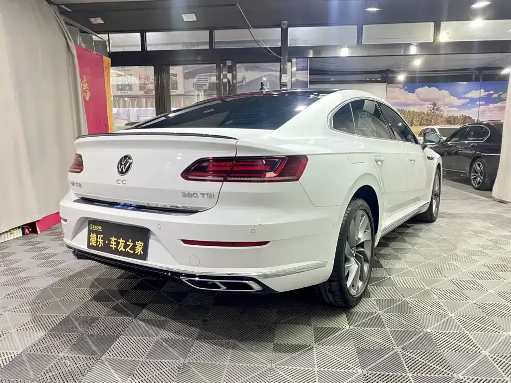 Volkswagen CC 2024 из CN, фото 4