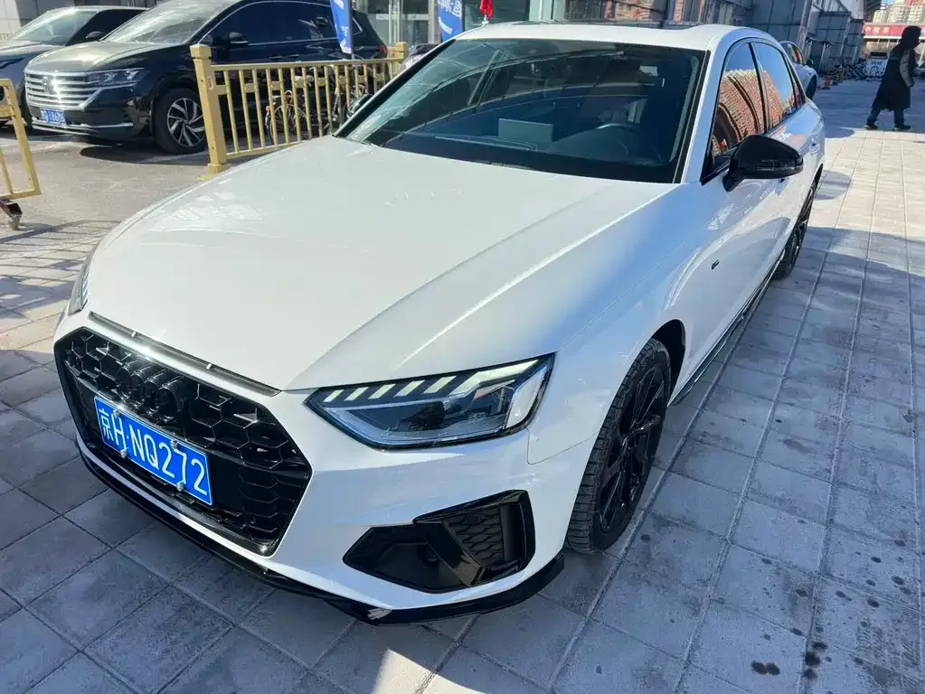 Audi A4L 2023 из CN, фото 1