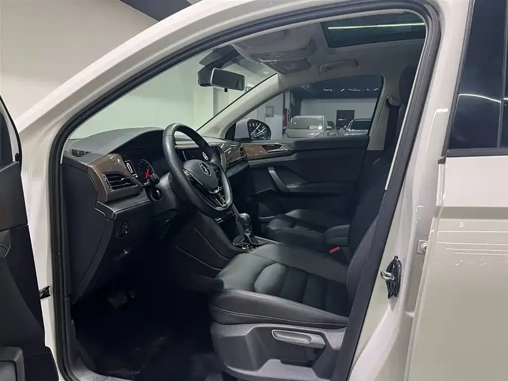 Volkswagen Tharu 2021 из CN, фото 7