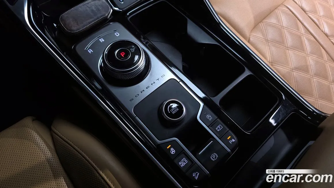 Kia Sorento — фото 9