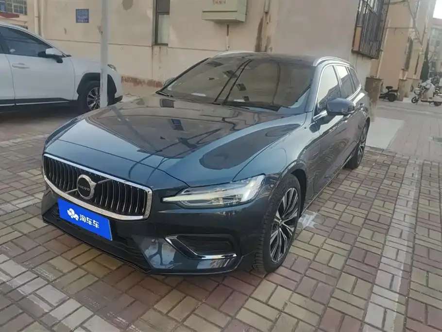 Volvo V60 2024 из CN, фото 1