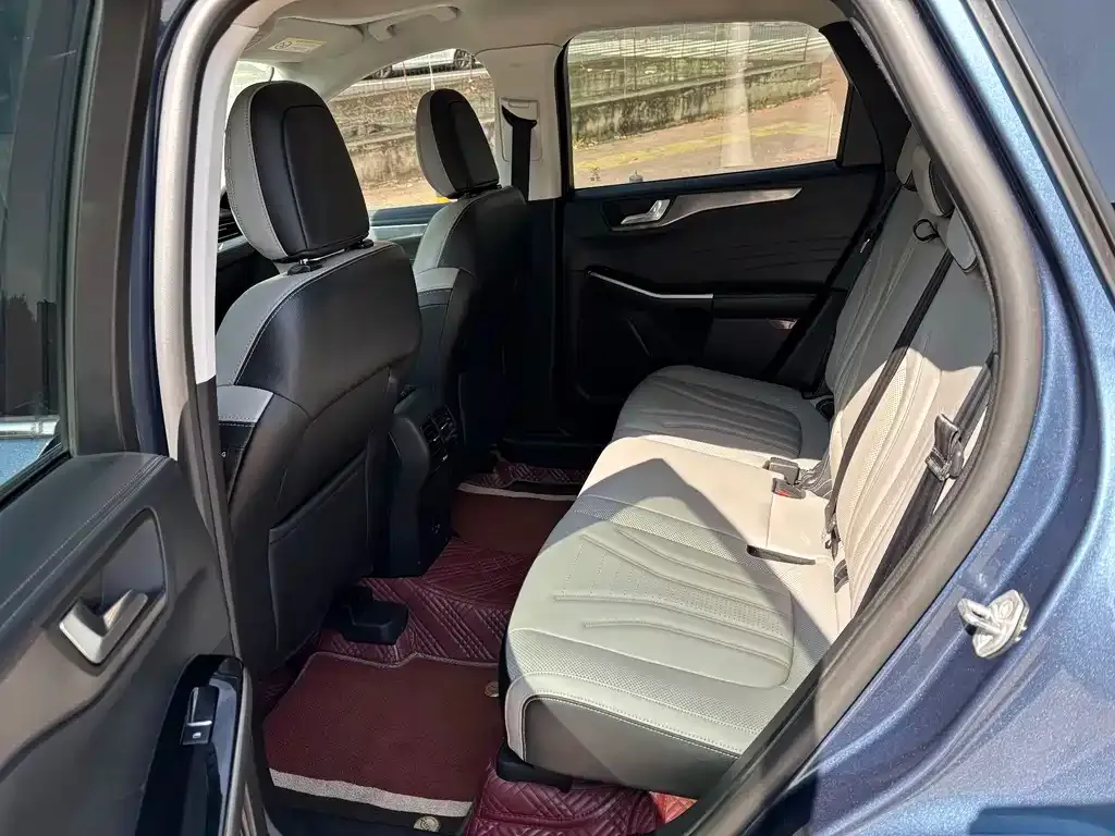 Ford Escape 2021 из CN, фото 7