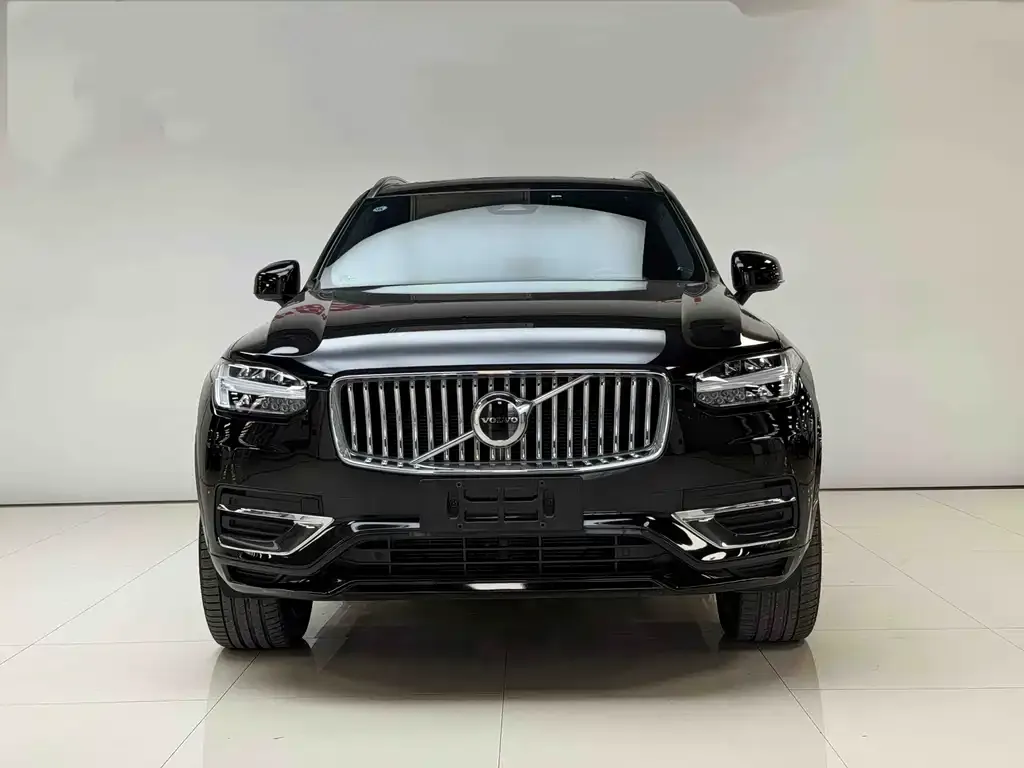 Volvo XC90 — фото 1