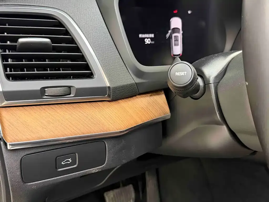 Volvo XC90 — фото 2