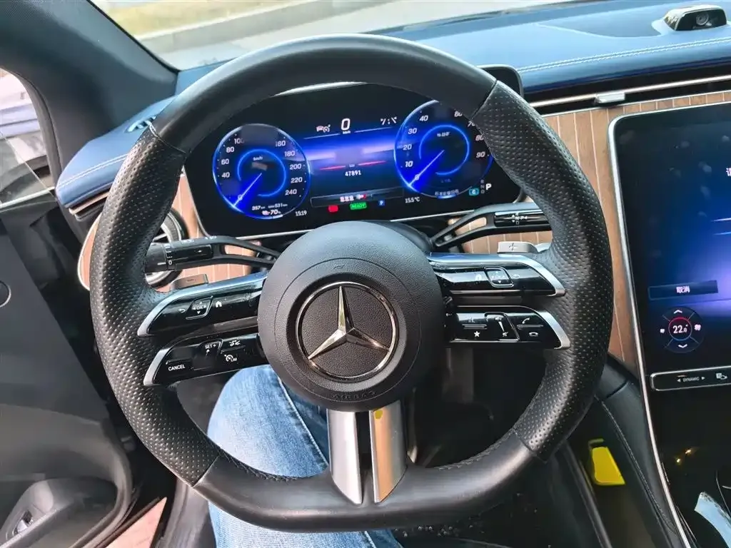 Mercedes-Benz EQE 2023 из CN, фото 3