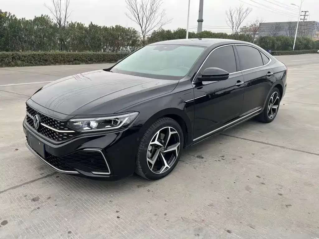 Volkswagen Passat 2023 из CN, фото 1