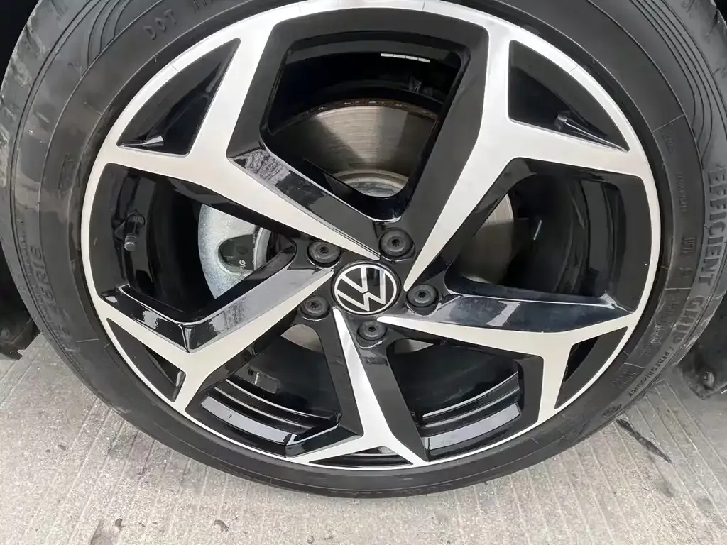 Volkswagen Passat 2023 из CN, фото 6