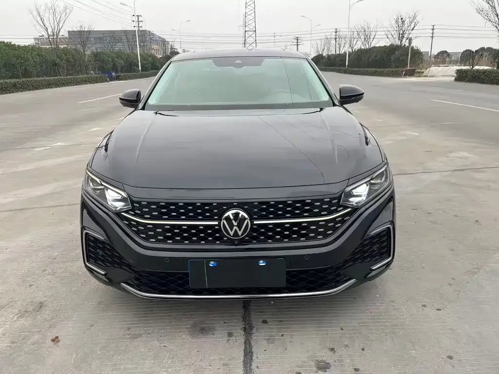 Volkswagen Passat 2023 из CN, фото 8
