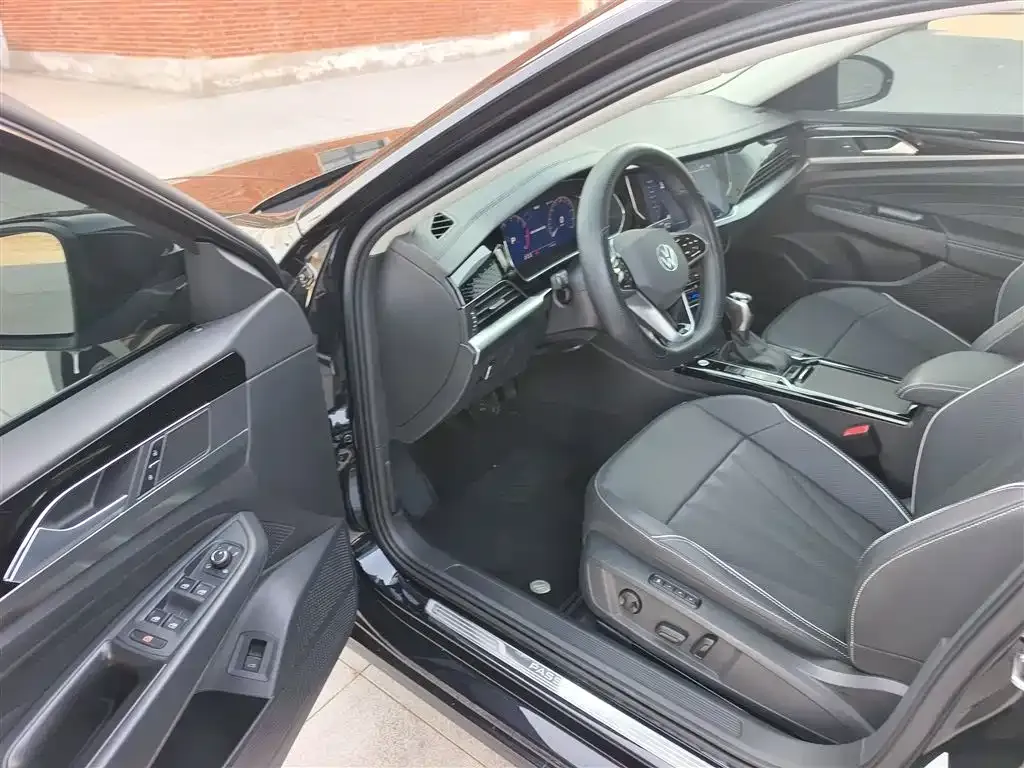Volkswagen Passat 2024 из CN, фото 6