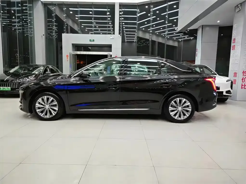 Hongqi E-QM5 2024 из CN, фото 3