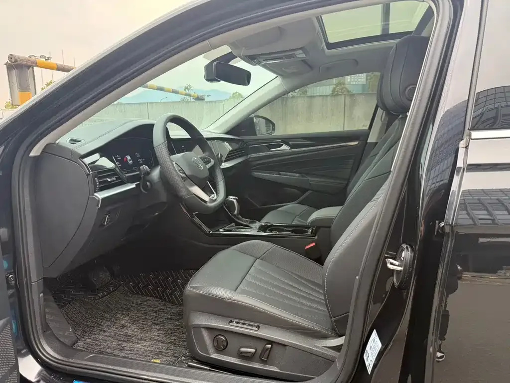 Volkswagen Passat 2025 из CN, фото 8