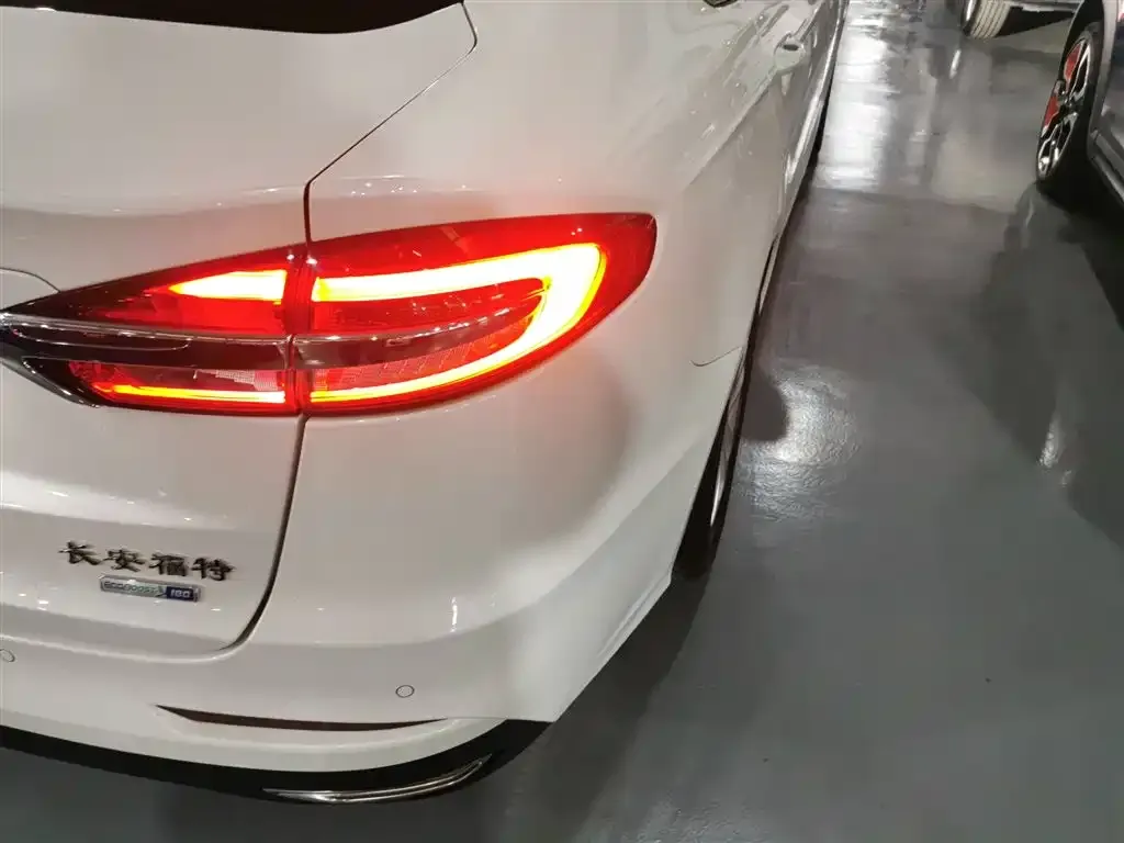 Ford Mondeo 2021 из CN, фото 8