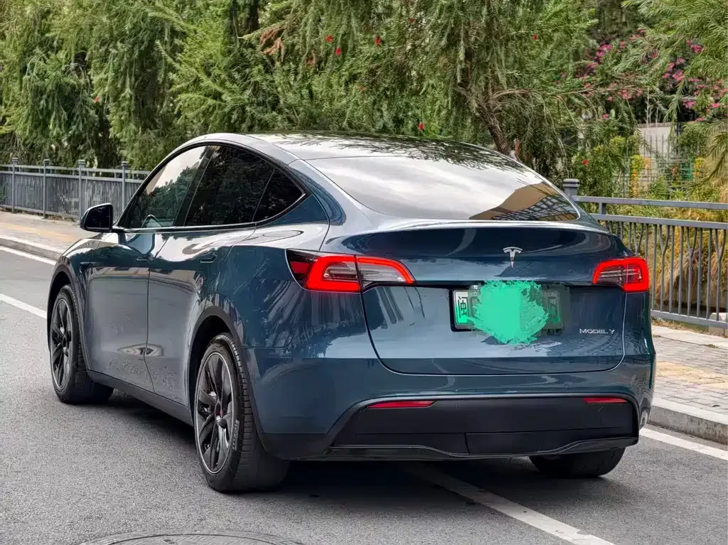 Tesla Model Y 2023 из CN, фото 7