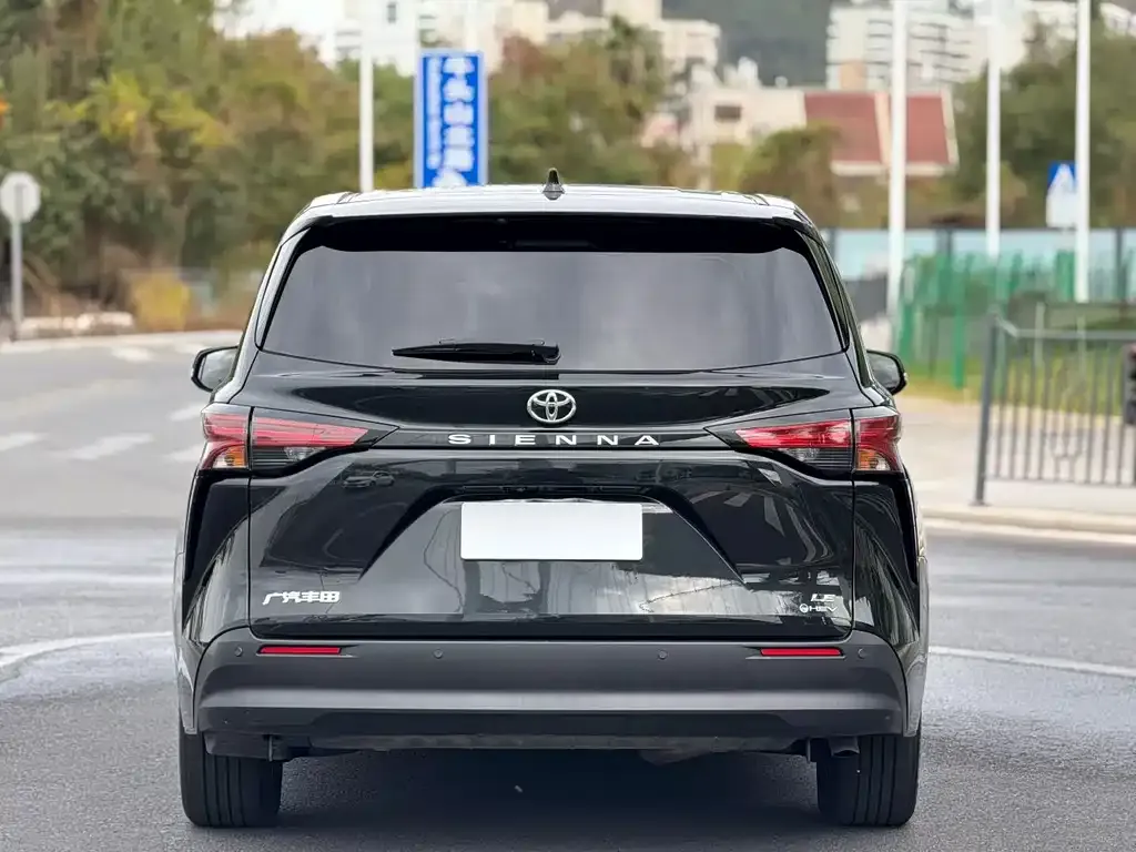 Toyota Sienna 2024 из CN, фото 7