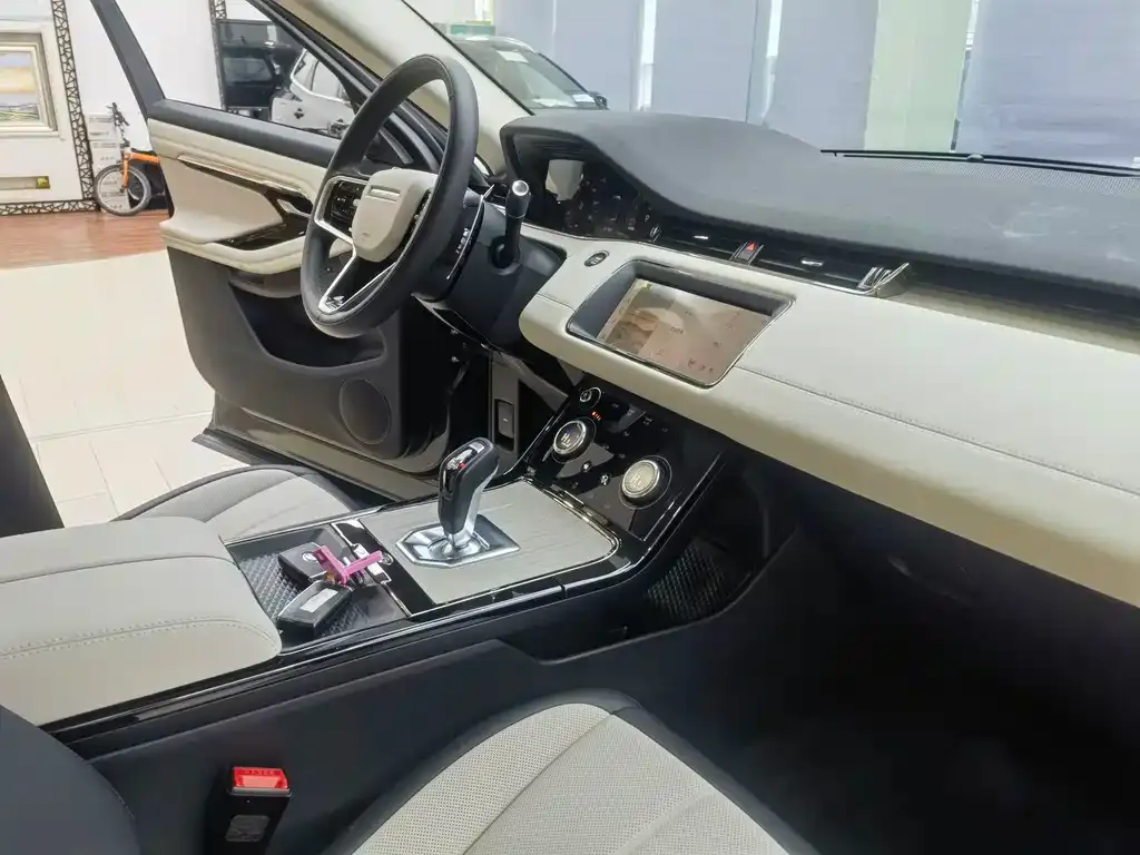 Land Rover Evoque PHEV 2024 из CN, фото 7