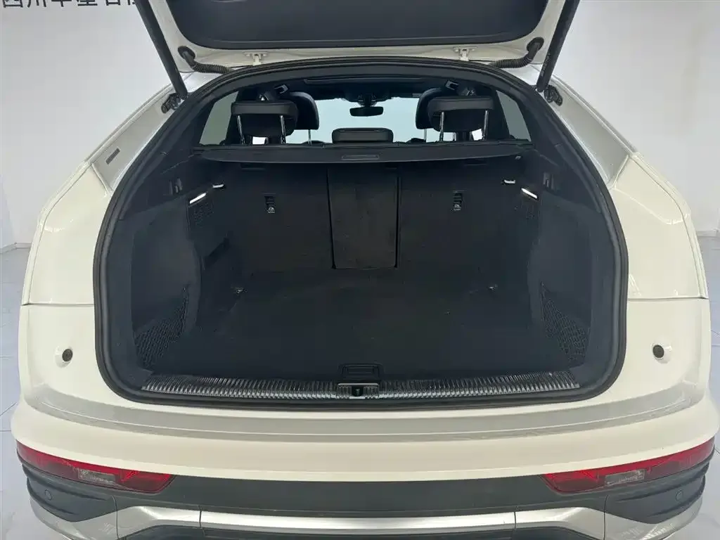 Audi Q5L Sportback — фото 5