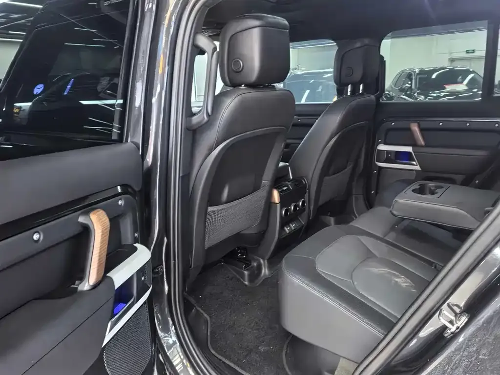 Land Rover Defender 2023 из CN, фото 2