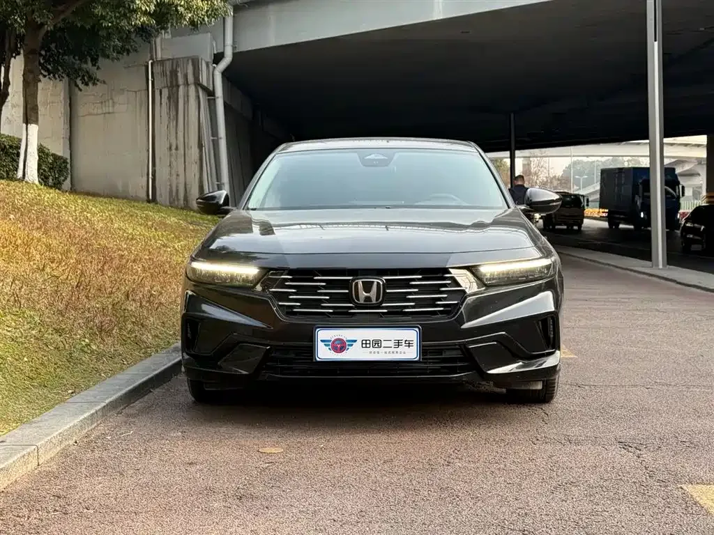 Honda Accord — фото 10