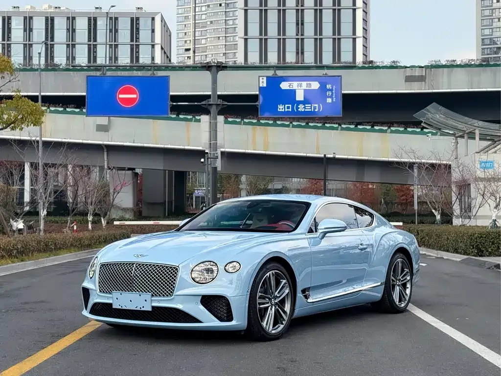 Bentley Continental 2023 из CN, фото 2