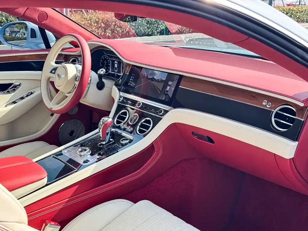 Bentley Continental 2023 из CN, фото 6