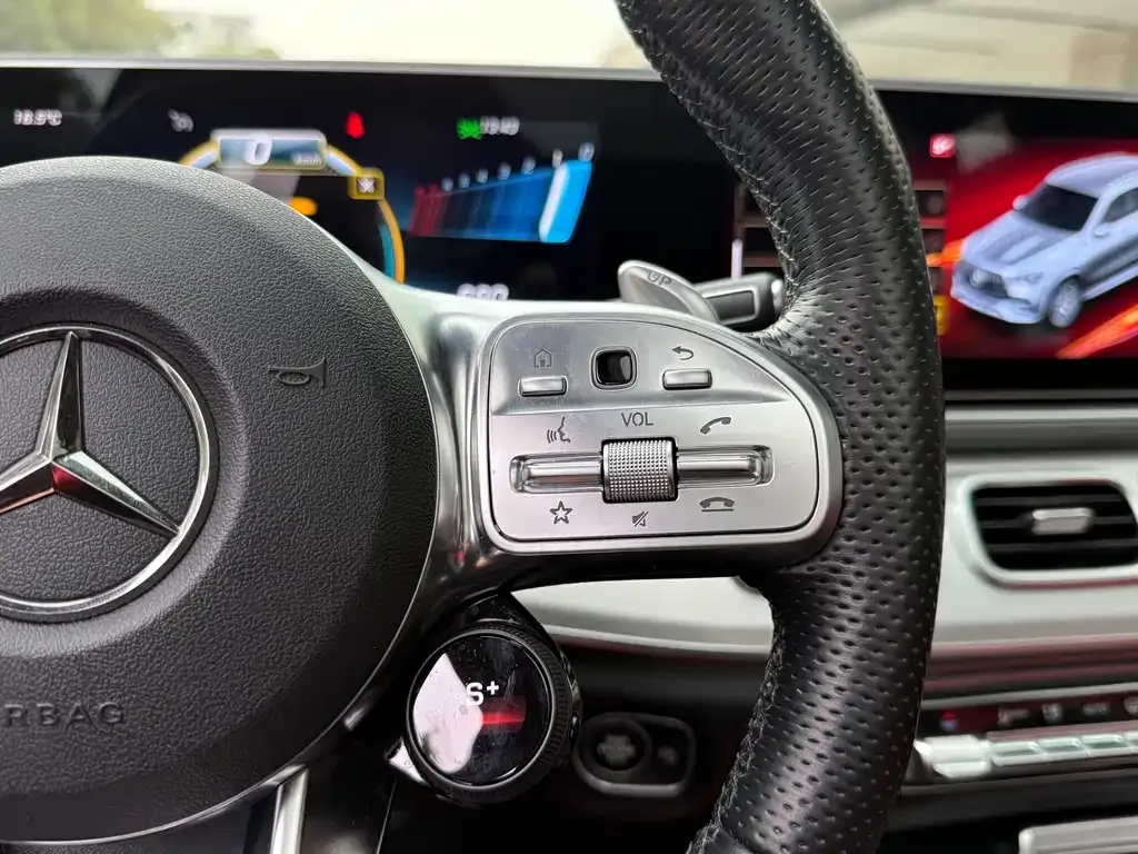 Mercedes-Benz GLE AMG — фото 10