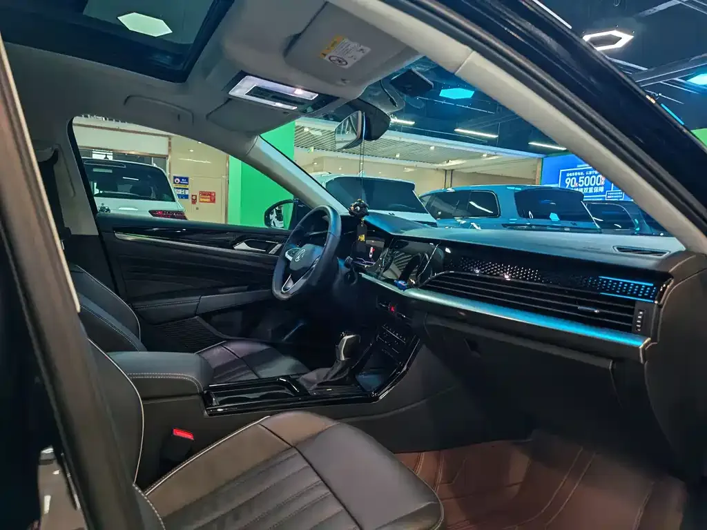 Volkswagen Passat 2022 из CN, фото 7