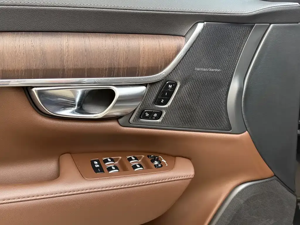 Volvo S90 — фото 10