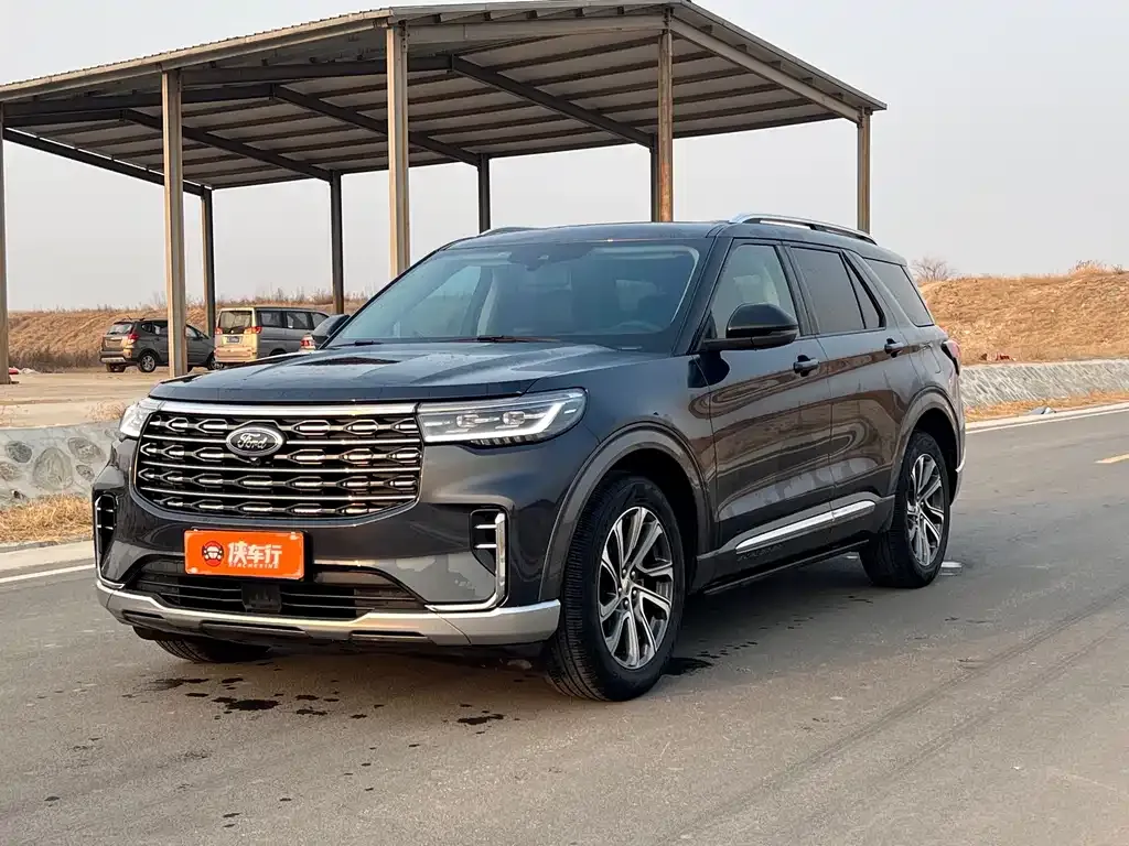 Ford Explorer 2023 из CN, фото 1