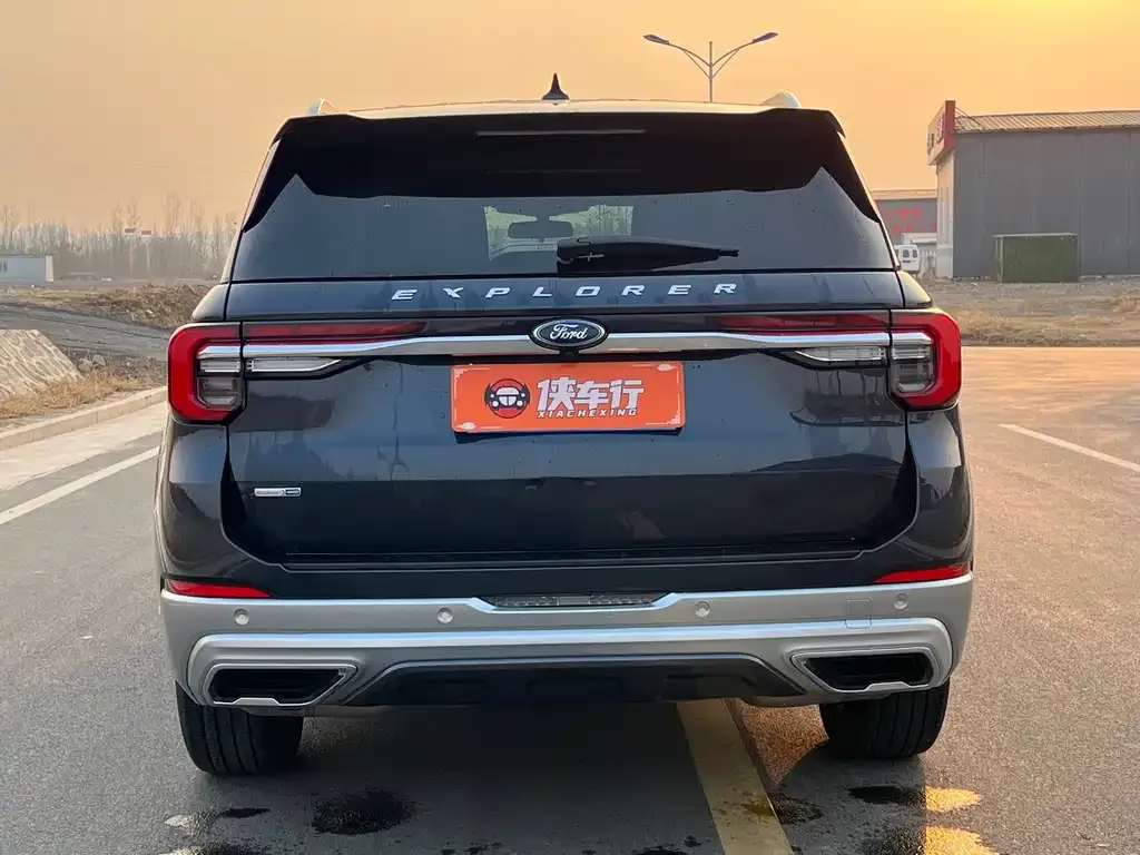 Ford Explorer 2023 из CN, фото 9